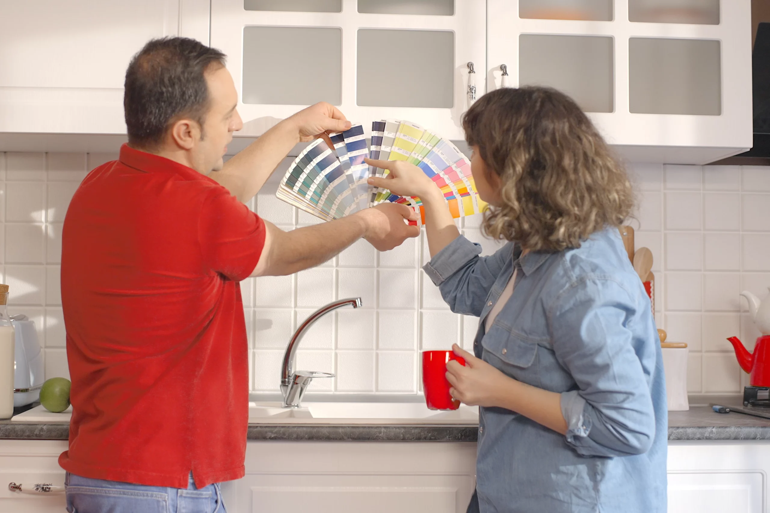 Couple chooses colours for their kitchen rennovation