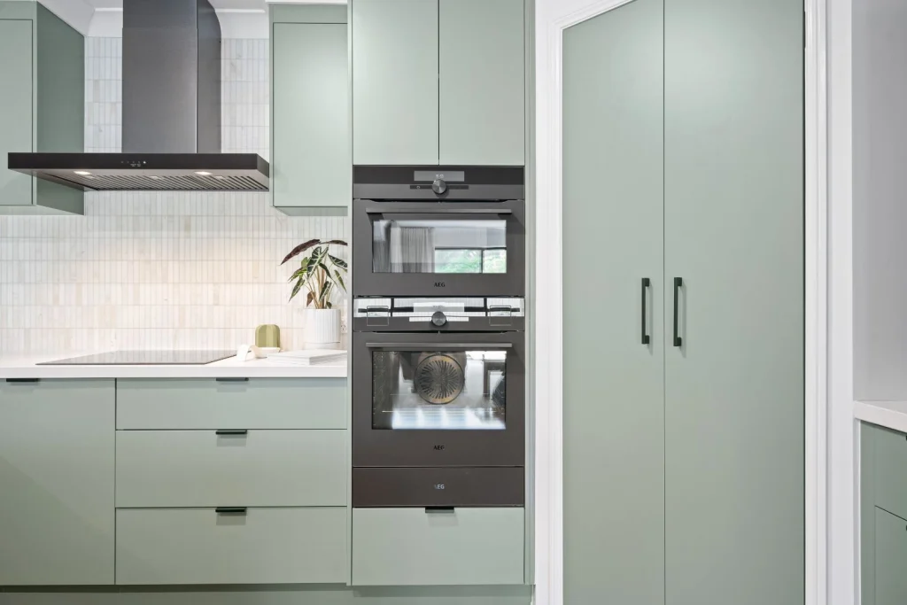 003_Open2view_ID874419-8_Harrinton_Close